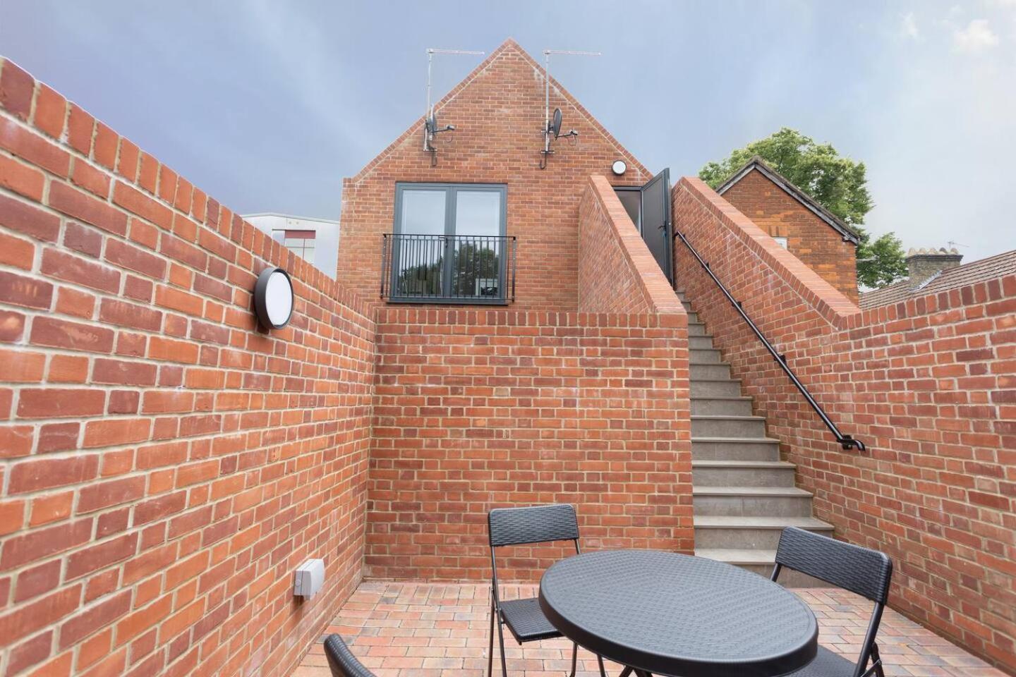 D & D Luxury Apartments Stanmore  Buitenkant foto