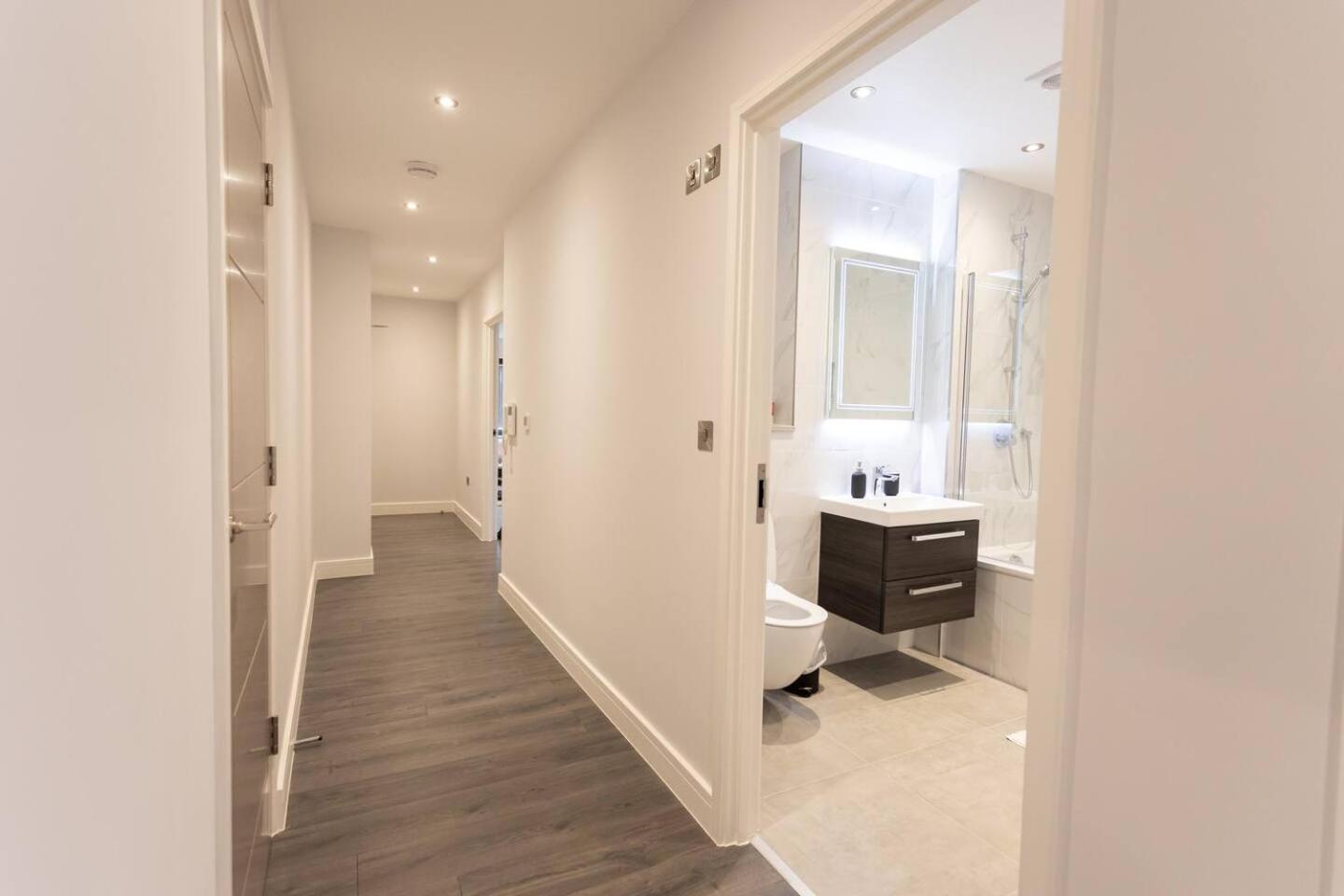 D & D Luxury Apartments Stanmore  Buitenkant foto