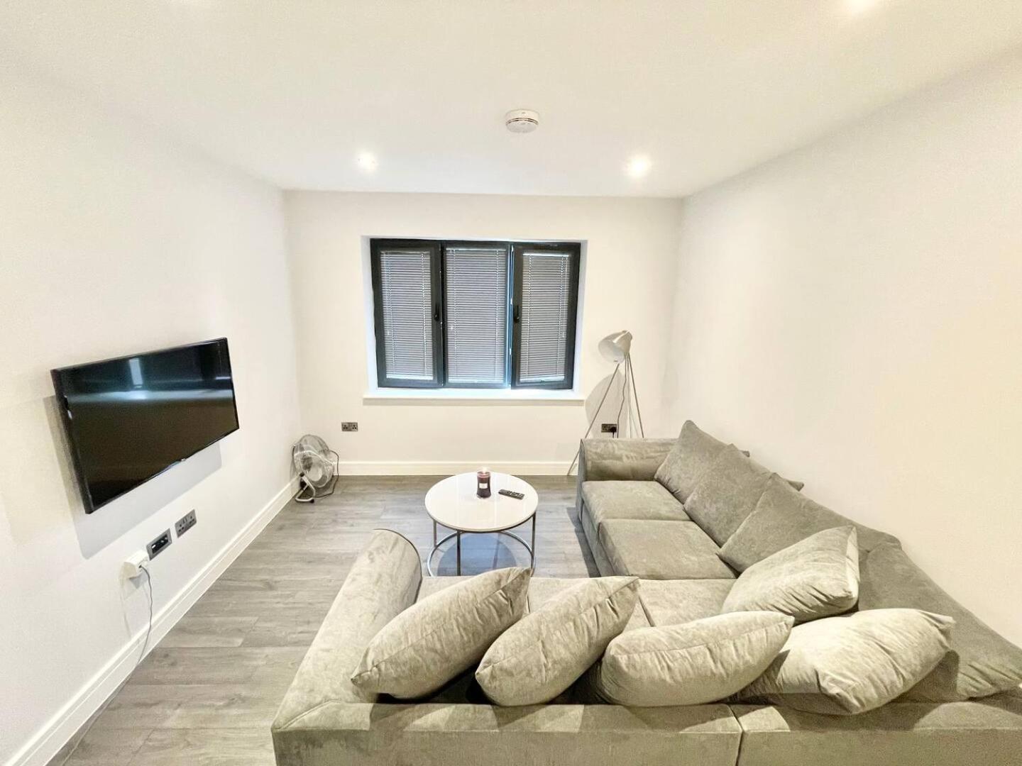 D & D Luxury Apartments Stanmore  Buitenkant foto